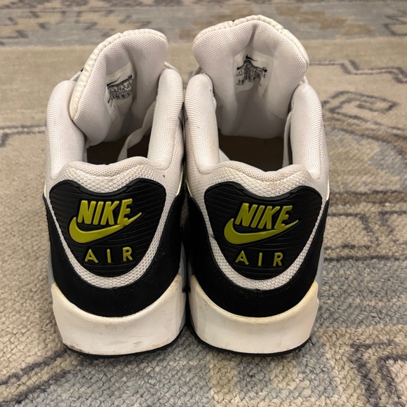 Nike Air Max 90 Volt Size 11.5 RARE - Picture 3 of 7